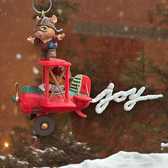 " Spreading Joy " 1993 NIB Mouse Plane Joy ENESCO Christmas Ornament Pilot Mice - Picture 1 of 8